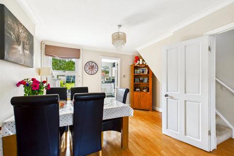 28 Halstead Road, Colchester, CO3 9AE