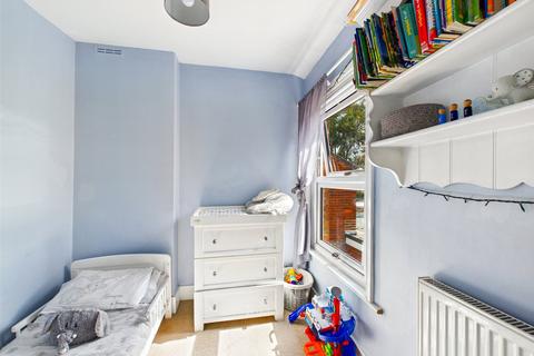 28 Halstead Road, Colchester, CO3 9AE