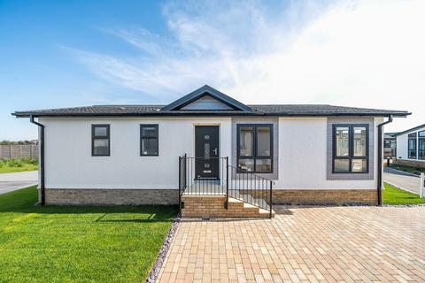 2 bedroom park home for sale, New Lane, Lymington SO41