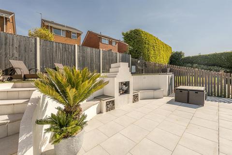 29 Wellington Close, Kingswinford, DY6 8JG