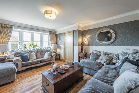 29 Wellington Close, Kingswinford, DY6 8JG