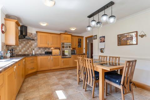 4 bedroom detached house for sale, Broad Street Common, Peterstone Wentlooge, CF3