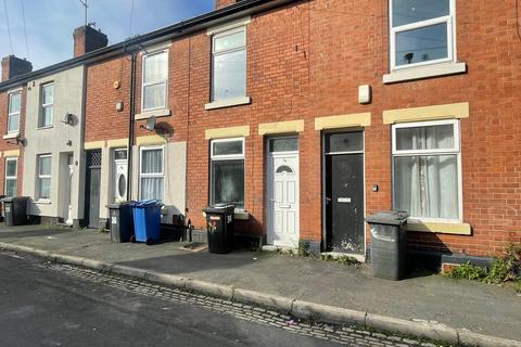 2 bedroom terraced house to rent, Reeves Road, Derby DE23