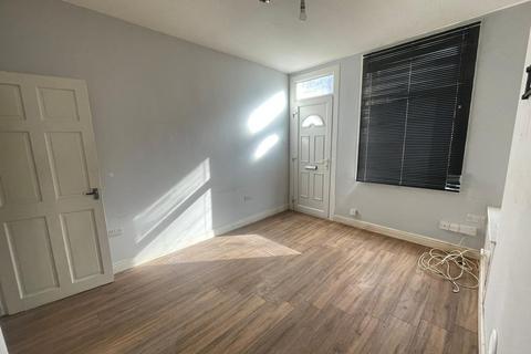 2 bedroom terraced house to rent, Reeves Road, Derby DE23