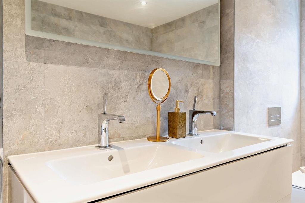 8643843-interior34-800.jpg