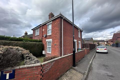 3 bedroom semi-detached house to rent, Kathleen Road, Southampton SO19