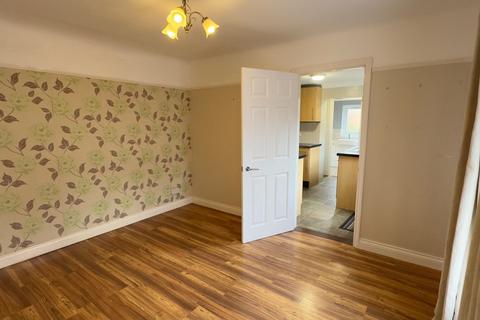 3 bedroom semi-detached house to rent, Kathleen Road, Southampton SO19