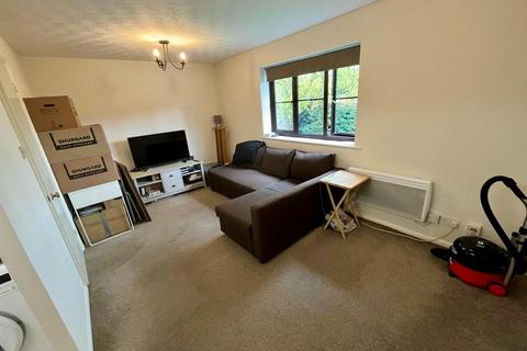 1 bedroom flat for sale, Beaufort Close, London