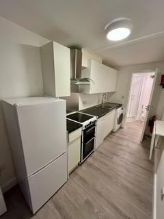 Studio to rent, Shepherds Bush Road, Basement Studio, London, W6