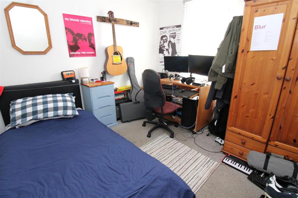 Bedroom 3.JPG