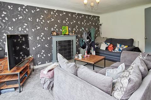 4 Cofton Grove, Birmingham, B31 4NP