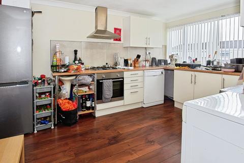 4 Cofton Grove, Birmingham, B31 4NP