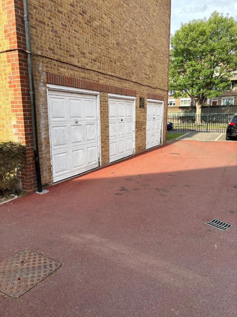 Garage.jpg