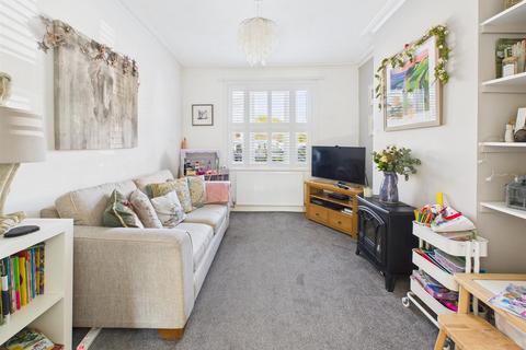 16 Henry Street, Gloucester, GL1 3DZ