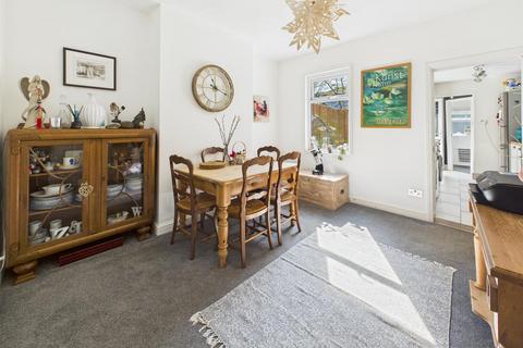 16 Henry Street, Gloucester, GL1 3DZ