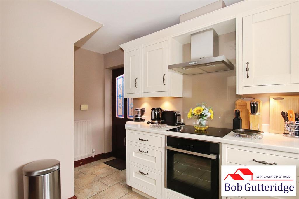 Fitted kitchen