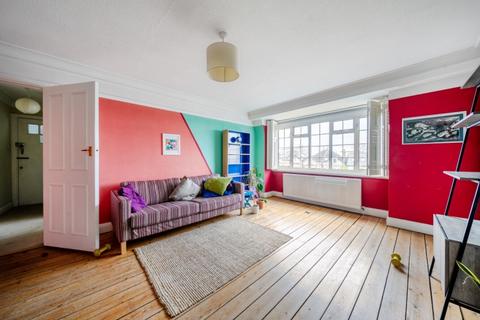 1 bedroom apartment to rent, Babington Road London SW16