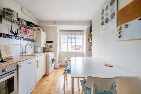 1 bedroom apartment to rent, Babington Road London SW16
