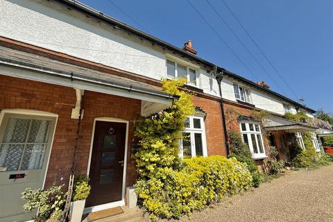 2 bedroom cottage for sale, Station Cottages, Denham
