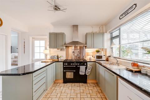 3 bedroom detached house for sale, Durrington Hill, Worthing, West Sussex, BN13