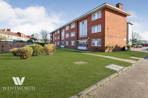 Studio for sale, Mount Pleasant, Ilford, IG1