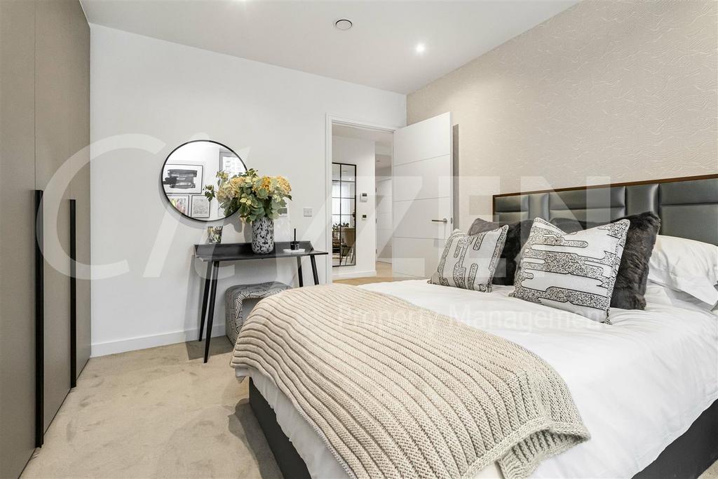 One bed show flat