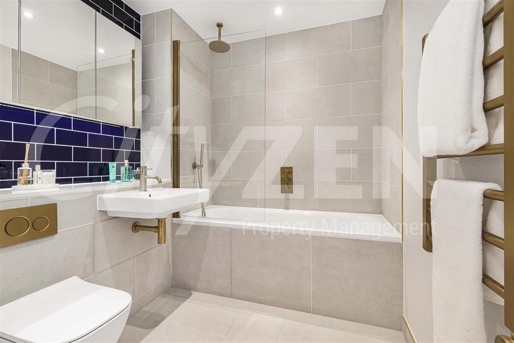 One bed show flat