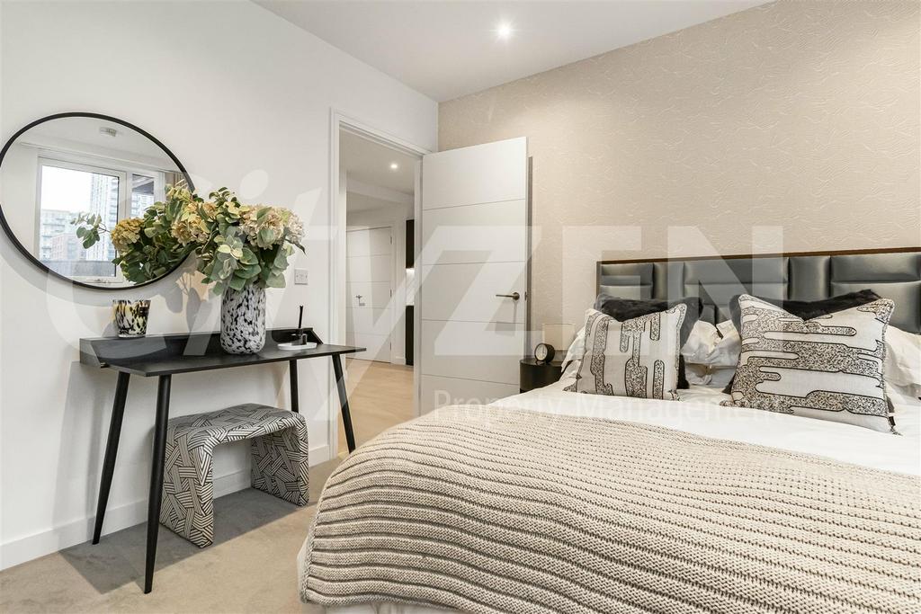 One bed show flat