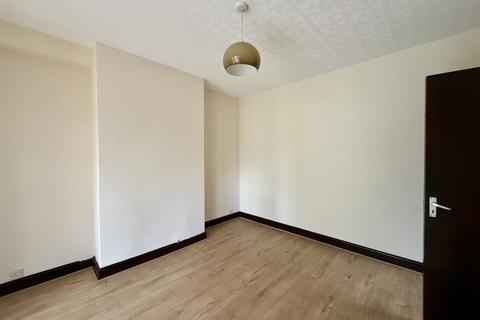 5 bedroom end of terrace house to rent, Rowan Crescent, London SW16