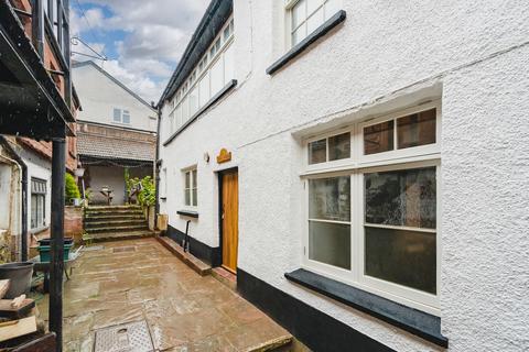 2 bedroom terraced house to rent, High Street, Crediton, EX17