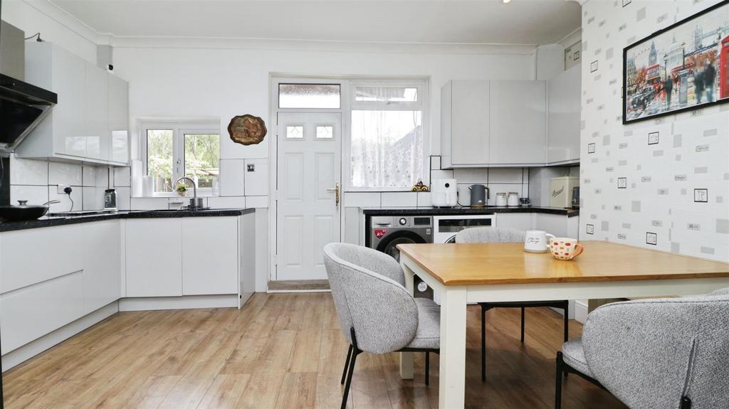 Dining Kitchen