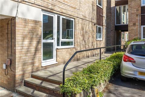 1 bedroom apartment for sale, Weetwood House Court, Leeds, West Yorkshire, LS16