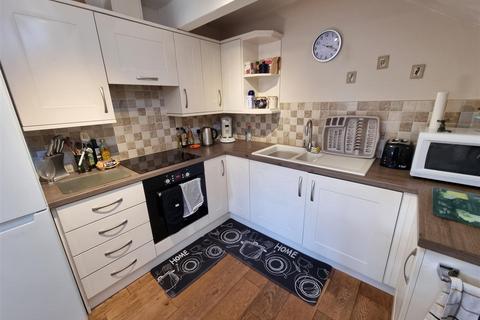 1 bedroom flat for sale, Newport Square, Launceston