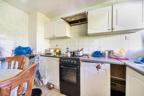 141 Mangold Way, Erith, DA18 4DB