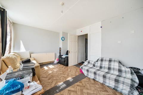 141 Mangold Way, Erith, DA18 4DB