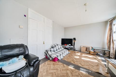 141 Mangold Way, Erith, DA18 4DB