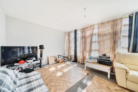 141 Mangold Way, Erith, DA18 4DB
