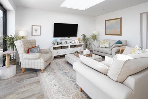 5 bedroom detached house for sale, Broad Lane, Husbands Bosworth LE17