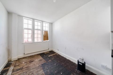 2 bedroom apartment for sale, Sidmouth Parade, Sidmouth Road, London