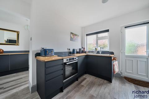 11 Keble Close, Nythe, Swindon, SN3 3NN