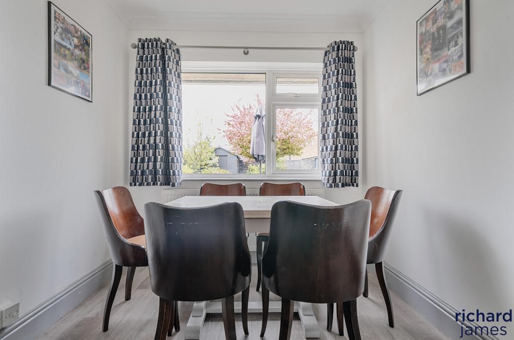 0955b8eb8d1c4898a06c4a7ae23429df