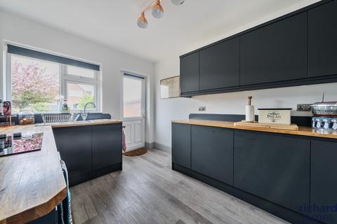 11 Keble Close, Nythe, Swindon, SN3 3NN