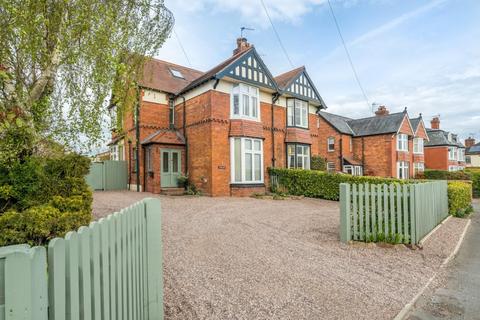 Poppins Elson Road, Ellesmere, SY12 9EU