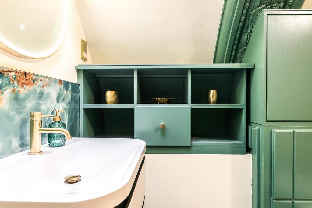 Ensuite