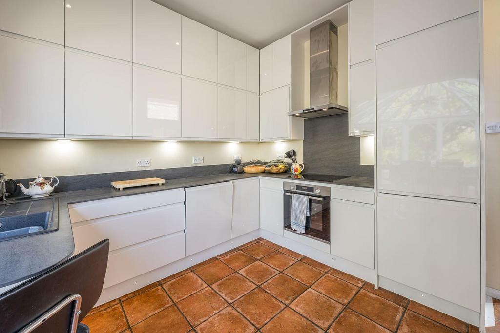 Kitchen 2