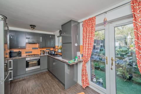 34 The Gateways, Wyke, Bradford, BD12 8DG