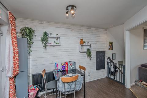 34 The Gateways, Wyke, Bradford, BD12 8DG