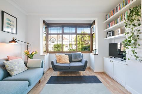 54 Elmstead Gardens, Worcester Park, KT4 7BE