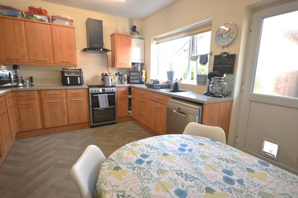 Kitchen dining room