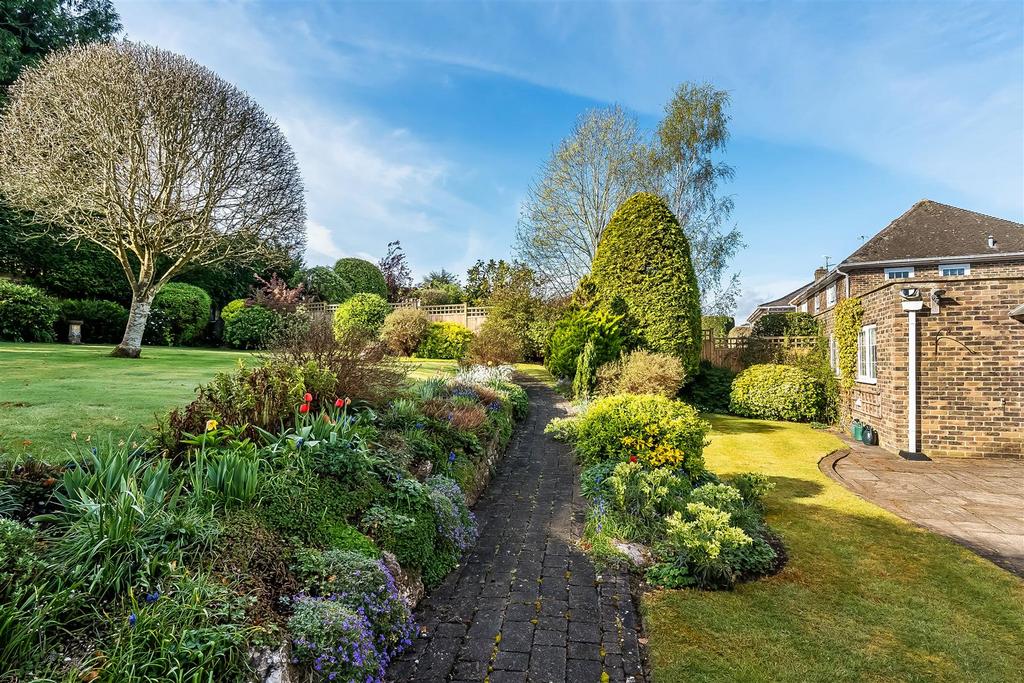 31-Badingham-Drive-6.jpg